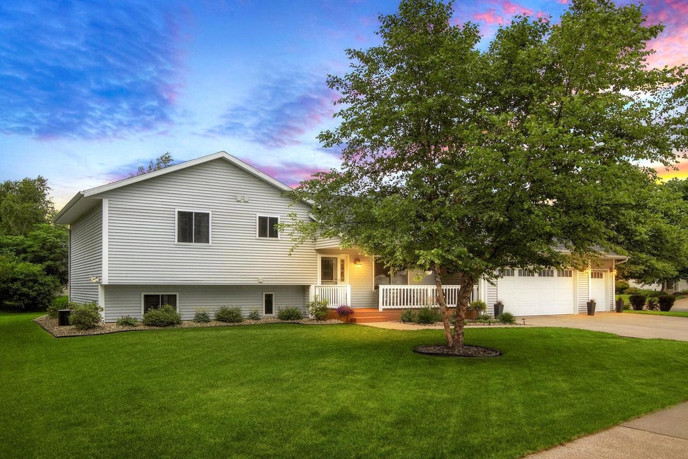 Welcome home to 812 Western Ave Holmen