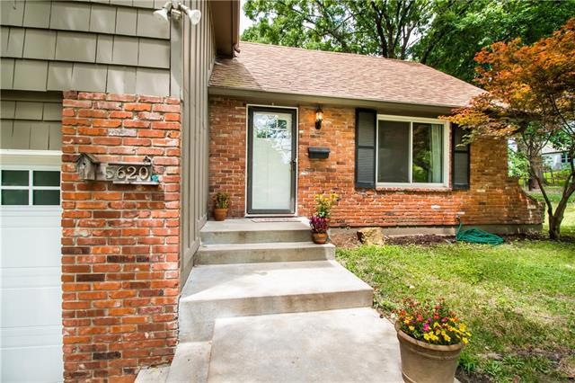 5620 Perry Ave, Shawnee, KS 66203 - photo 1
