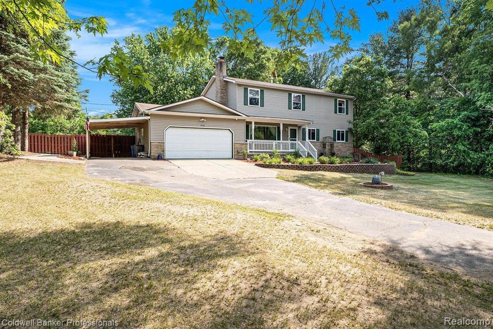 5298 Hubbard Dr, Flint, MI 48506 - photo 1