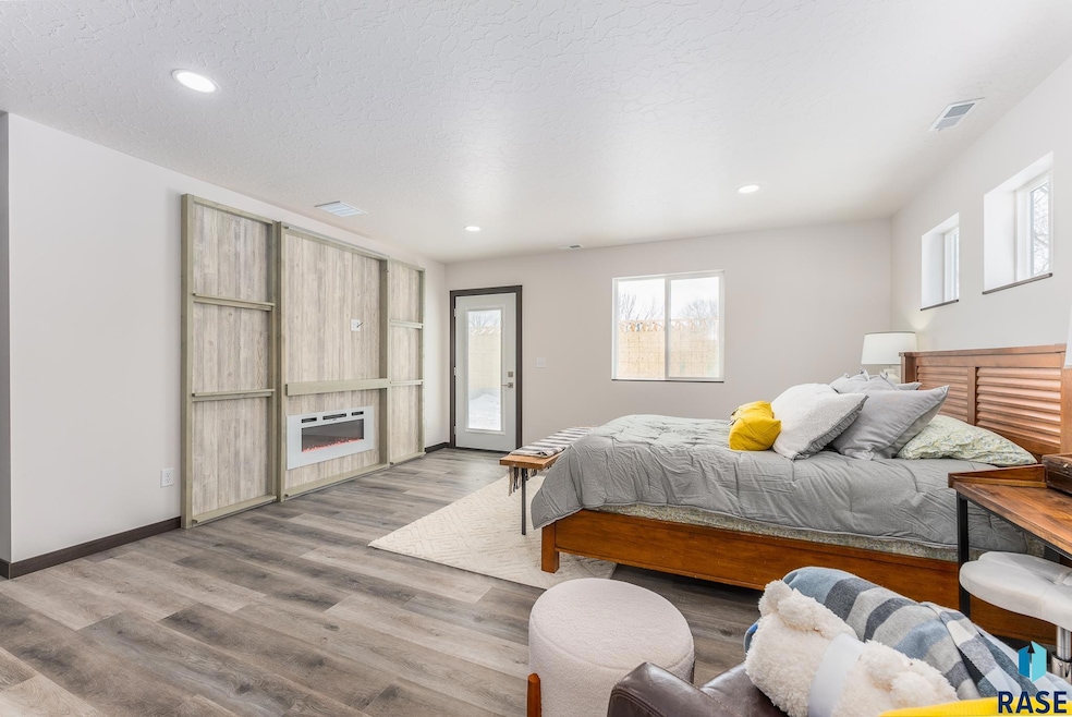 unlisted-address, Sioux Falls, SD 57104 - photo 1