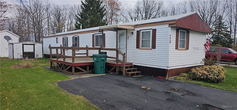 6763 Minnick Rd unit 173, Lockport, NY 14094 - photo 1