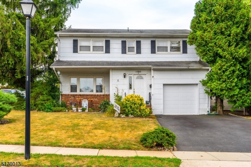 1585 Ridgeway St, Union, NJ 07083 - photo 1