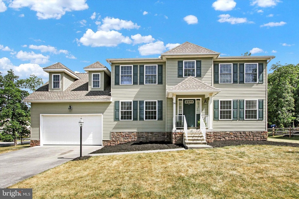 196 Twin Lakes Dr, Gettysburg, PA 17325 - photo 1