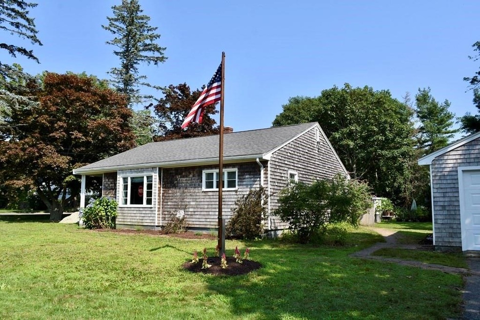 690 Elm St, South Dartmouth, MA 02748 - photo 1