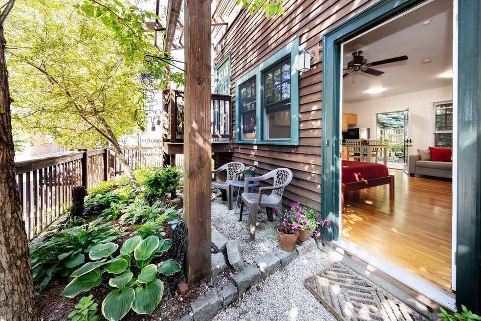 419 Norfolk St unit 1F, Somerville, MA 02143 - photo 1