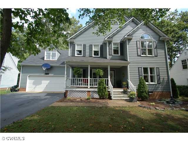 Exterior Front - Beautiful Transitional Home in Po