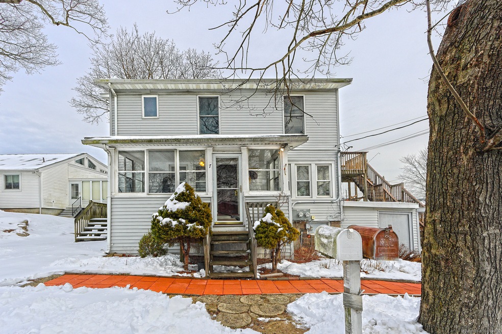 7 Hobson St, East Haven, CT 06512 - photo 1
