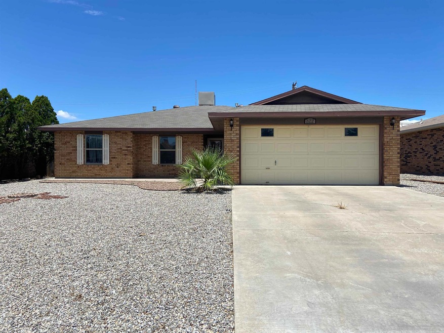 822 Sherwood Dr, Alamogordo, NM 88310 - photo 1
