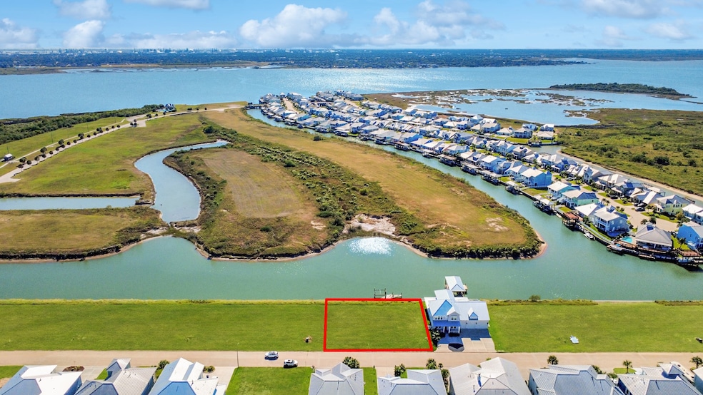 1213 Highborne Cay Ct, Texas City, TX 77590 - photo 1