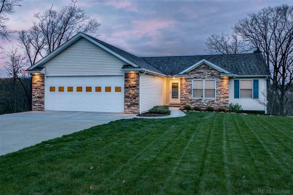 4543 N River Rd, Clyde, MI 48049 - photo 1