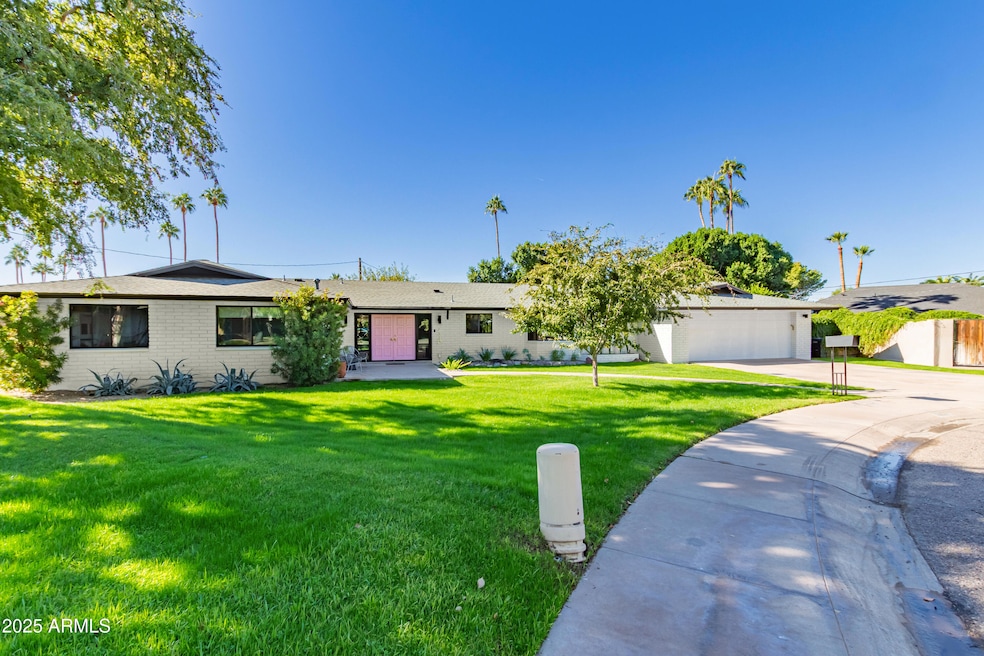 7340 N 6th Way, Phoenix, AZ 85020 - photo 1