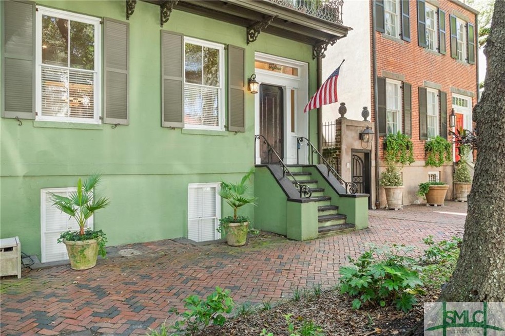 15 E Jones St, Savannah, GA 31401 - photo 1