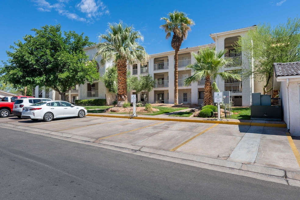 1-web-or-mls-1845 W Canyon View Drive #1