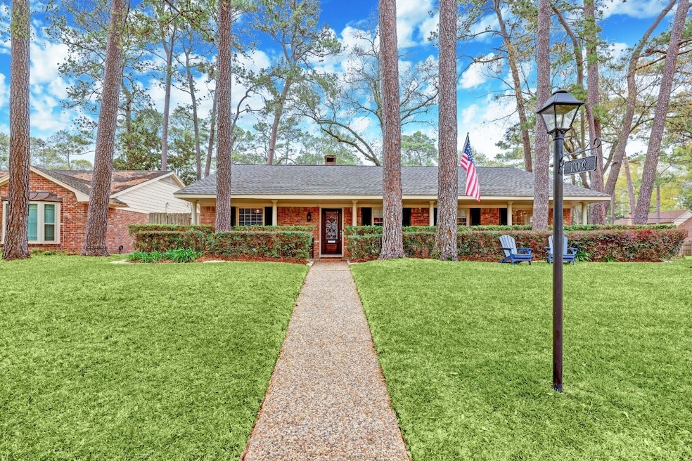 10002 Candlewood Dr, Houston, TX 77042 - photo 1