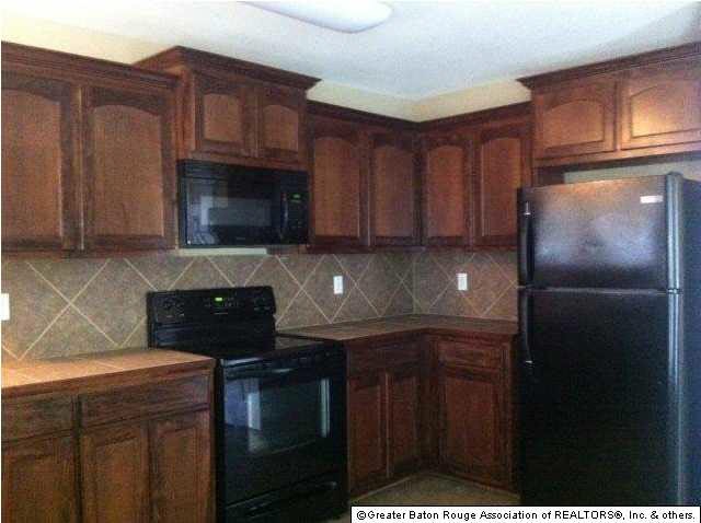 CERAMIC COUNTERS & BACK-SPLASH