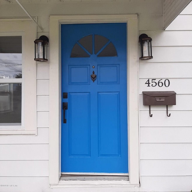 Palmer front door