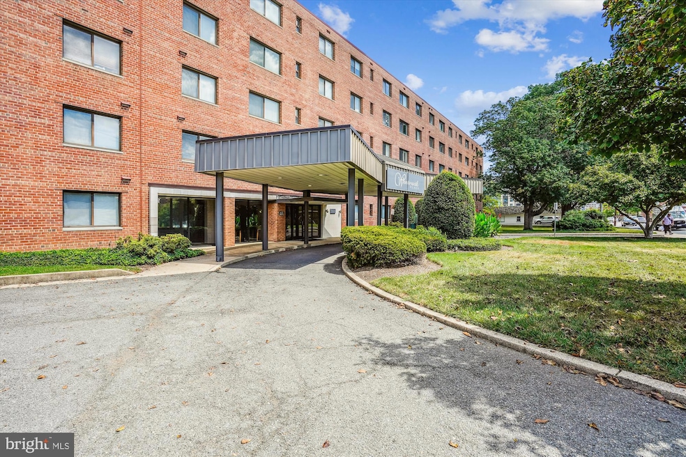 Wentworth Place Condominiums unit 515, Arlington, VA 22201 - photo 1