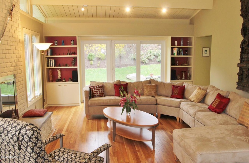 15 Ferncliff Rd, Cos Cob, CT 06807 - photo 1