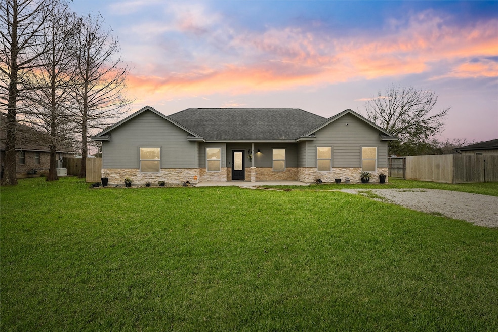Welcome Home! This a charming single-story home wi