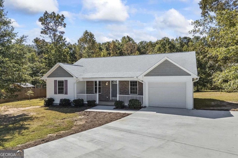 479 N Point Cir, Hartwell, GA 30643 - photo 1