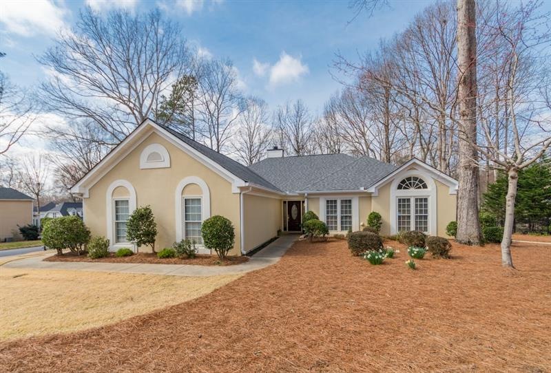 Well-maintained Ranch  -  brand new zoysia yard an
