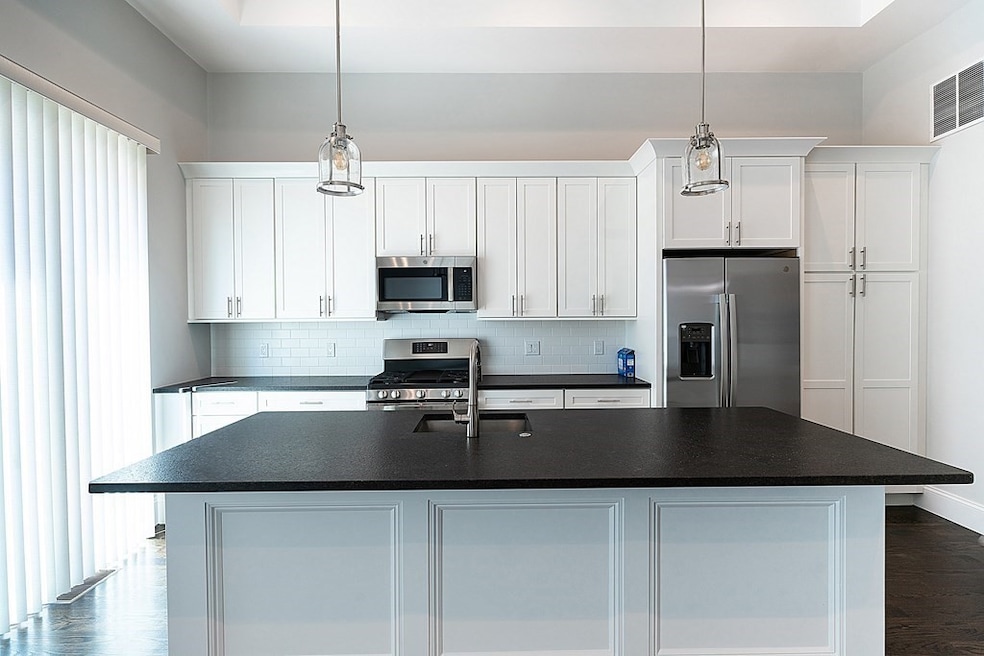 719 E 5th St unit 2, Boston, MA 02127 - photo 1