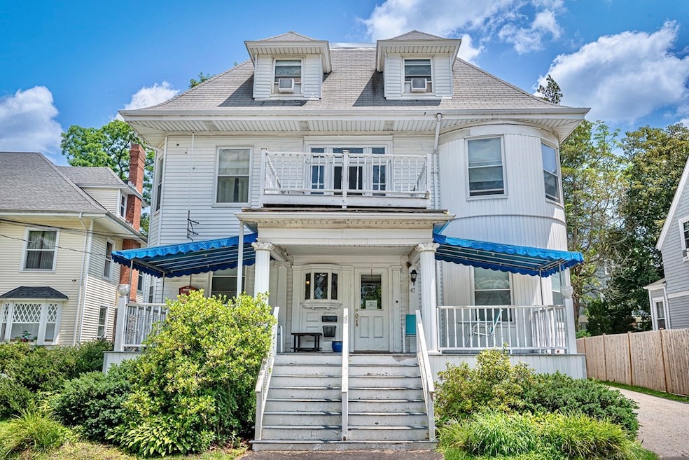 47 Prospect St, Taunton, MA 02780