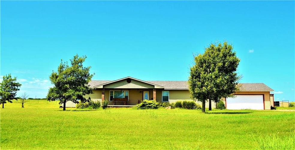 11827 N 2230 Road Cordell