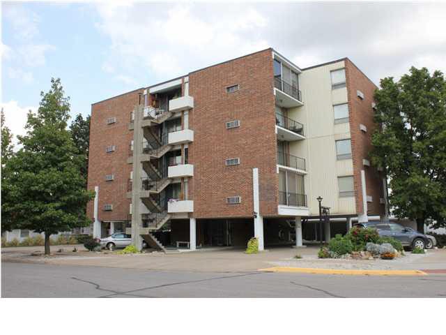 1st Condo in Kansas, built in 1968. Centrally loca