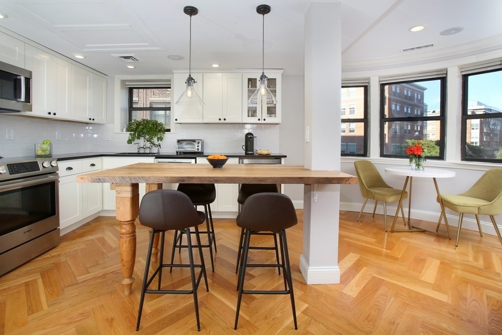 Sold $821,000 • Co-Listing Agent