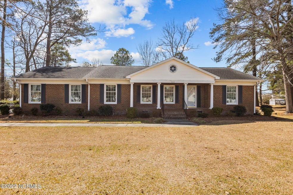 422 Lora Ln, Winterville, NC 28590 - photo 1