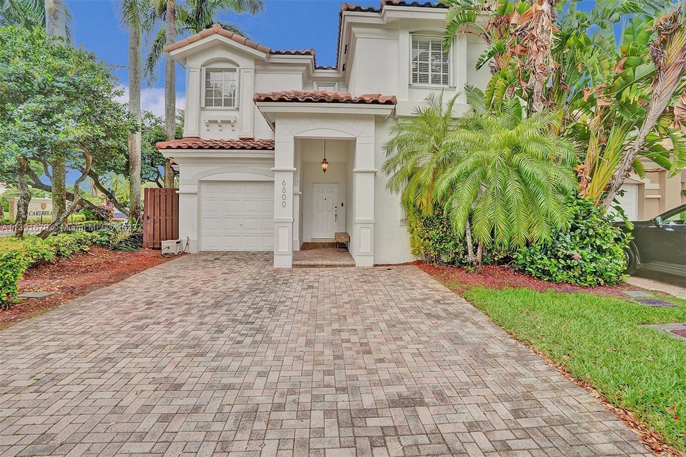 6800 NW 109th Ct, Doral, FL 33178 - photo 1