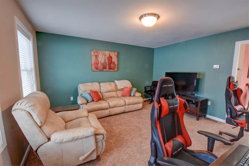 15 Maplewood Cir, Meredith, NH 03253 - photo 1