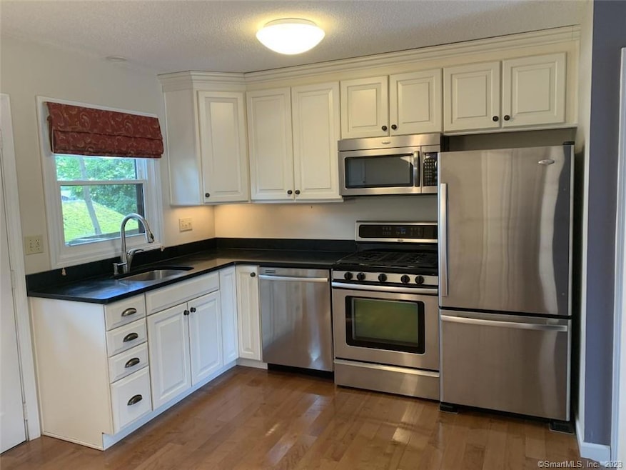 95 Elm St unit 6, West Haven, CT 06516 - photo 1