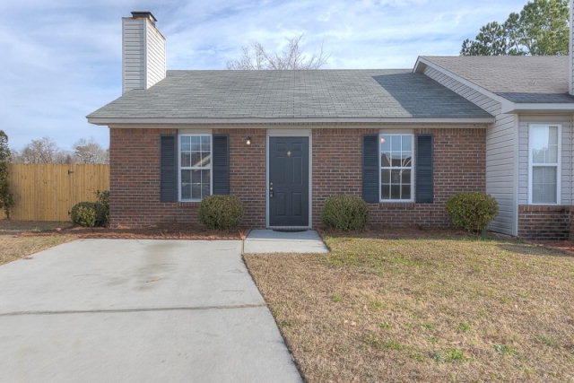 117 Creekview Dr, Jacksonville, NC 28540 - photo 1