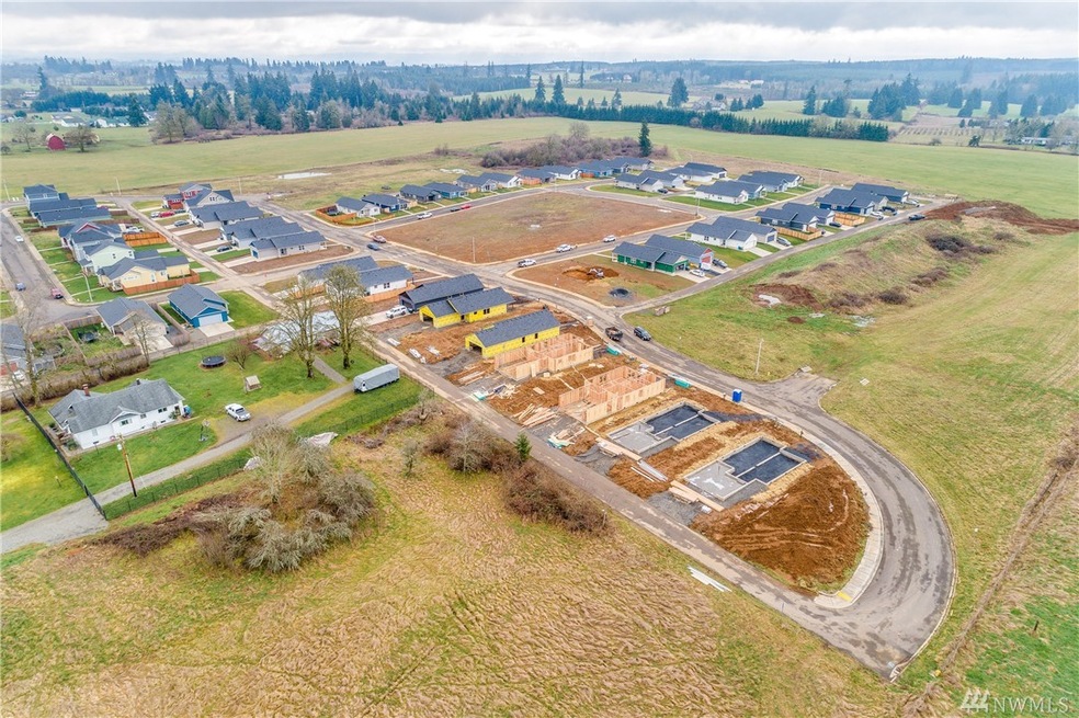 604 Roundtree Blvd, Winlock, WA 98596 - photo 1