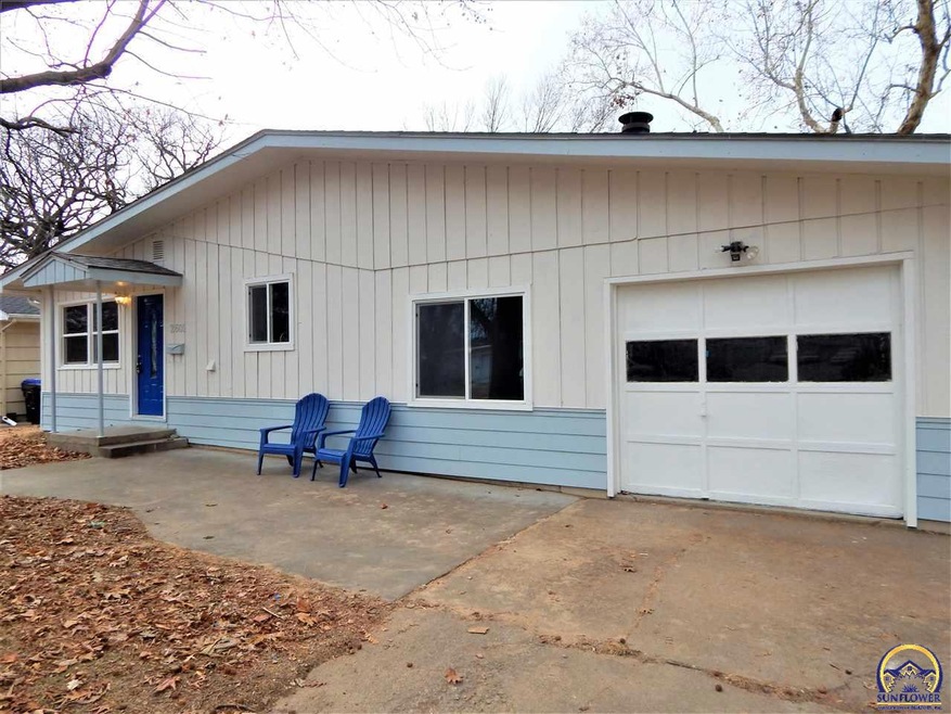 2601 SW Indian Trail, Topeka, KS 66614 - photo 1