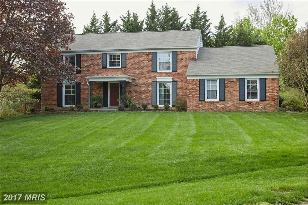 8800 Fox Hills Trail, Potomac, MD 20854 - photo 1