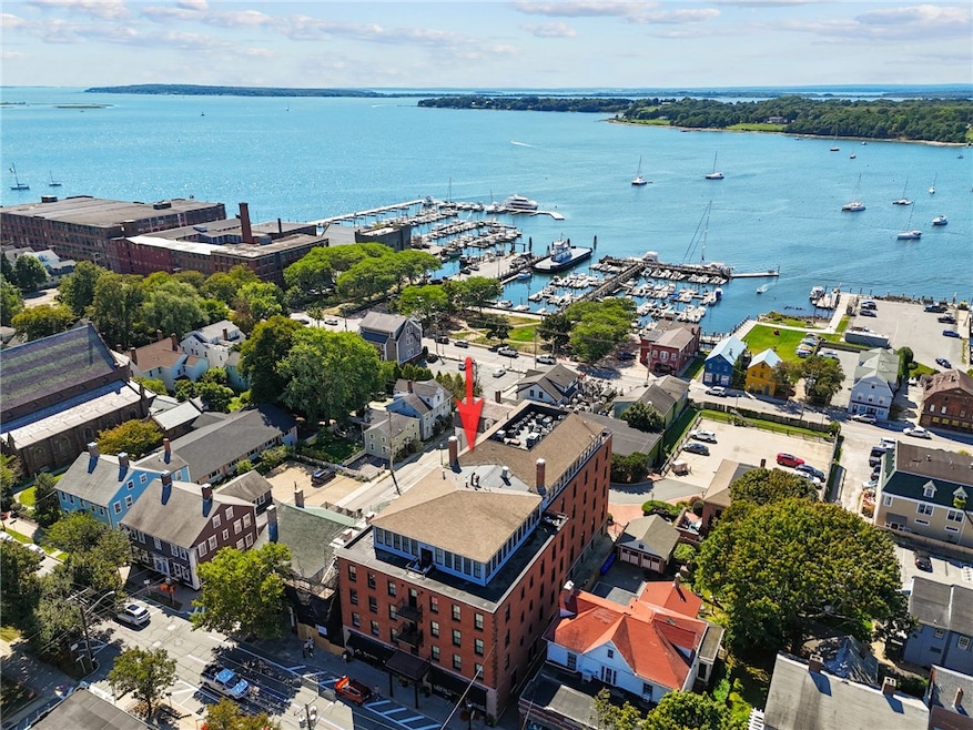 423 Hope St unit 6F, Bristol, RI 02809 - photo 1