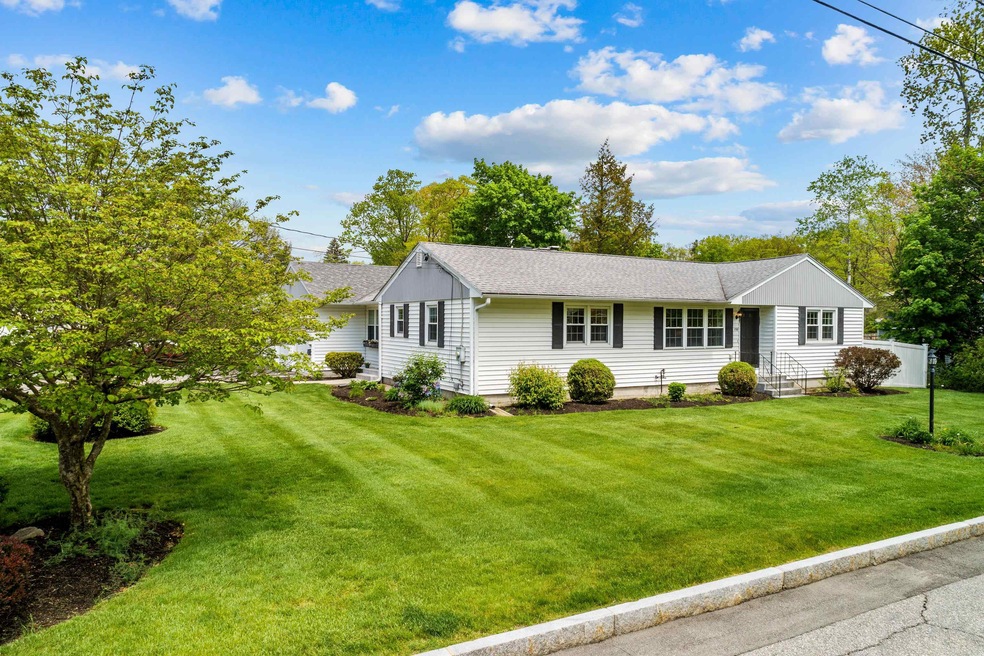 198 Walnut Hill Ave, Manchester, NH 03104 - photo 1