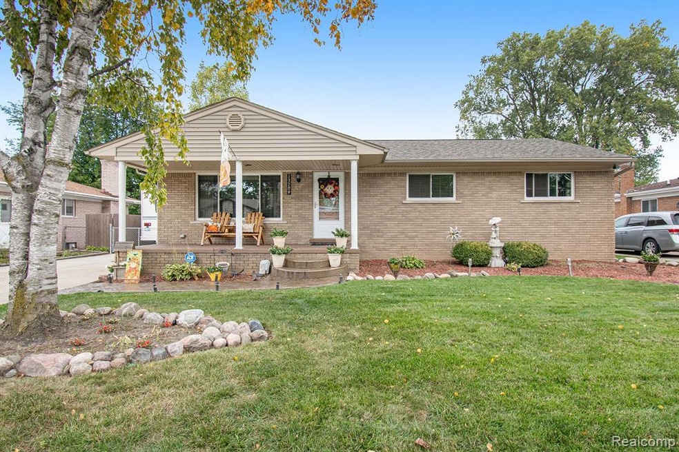 13709 Hartill Ave, Warren, MI 48089 - photo 1