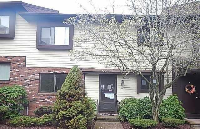 1203 Summer Hill Dr unit 1203, South Windsor, CT 06074 - photo 1