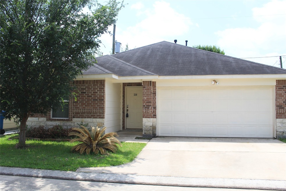 230 S Native Ln, Houston, TX 77022 - photo 1