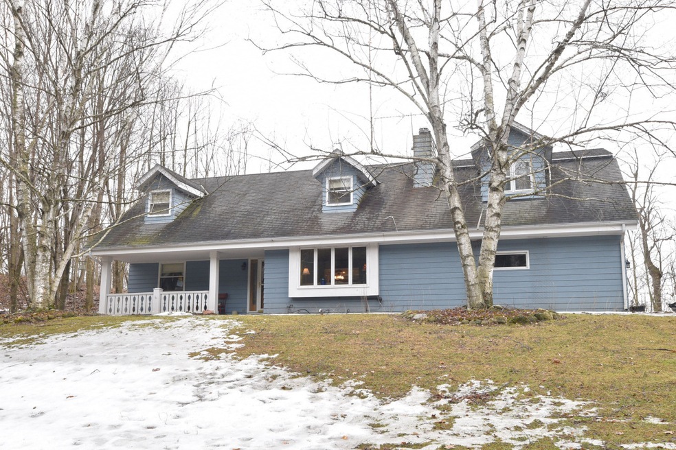 6283 Riesch Rd, West Bend, WI 53095 - photo 1