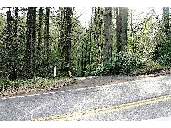 6626 NW Thompson Rd, Portland, OR 97229 - photo 1