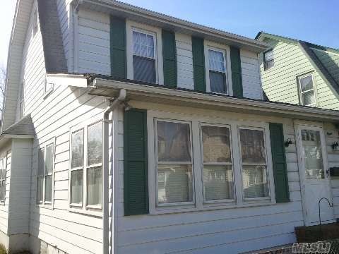 8 Evergreen Dr, Lindenhurst, NY 11757 - photo 1