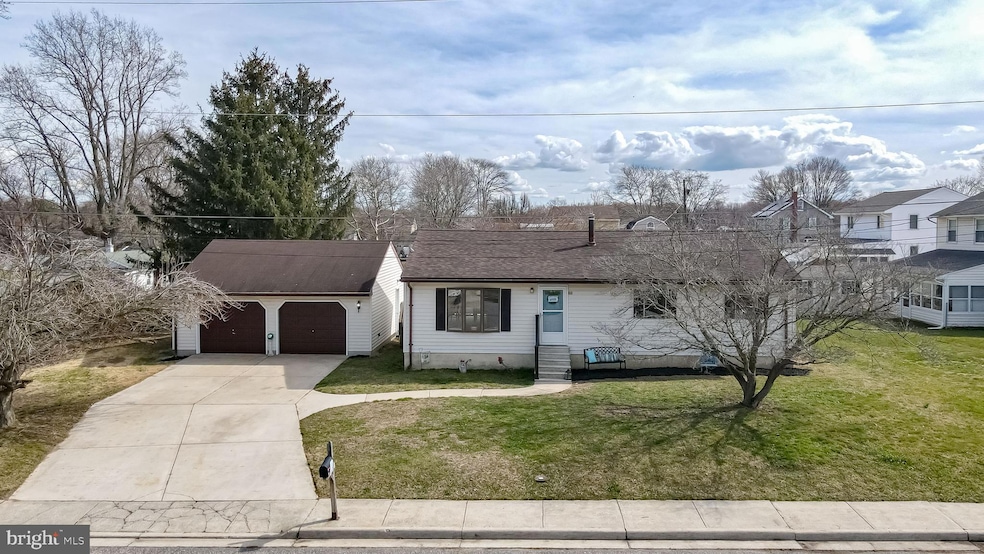 20 University Dr, Pennsville, NJ 08070 - photo 1