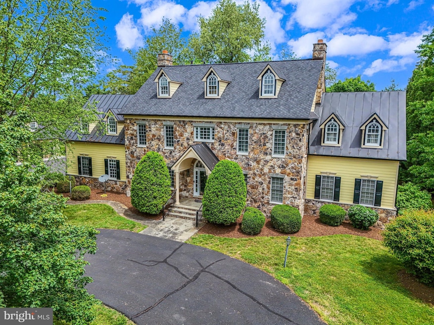 20084 Woodtrail Rd, Round Hill, VA 20141 - photo 1