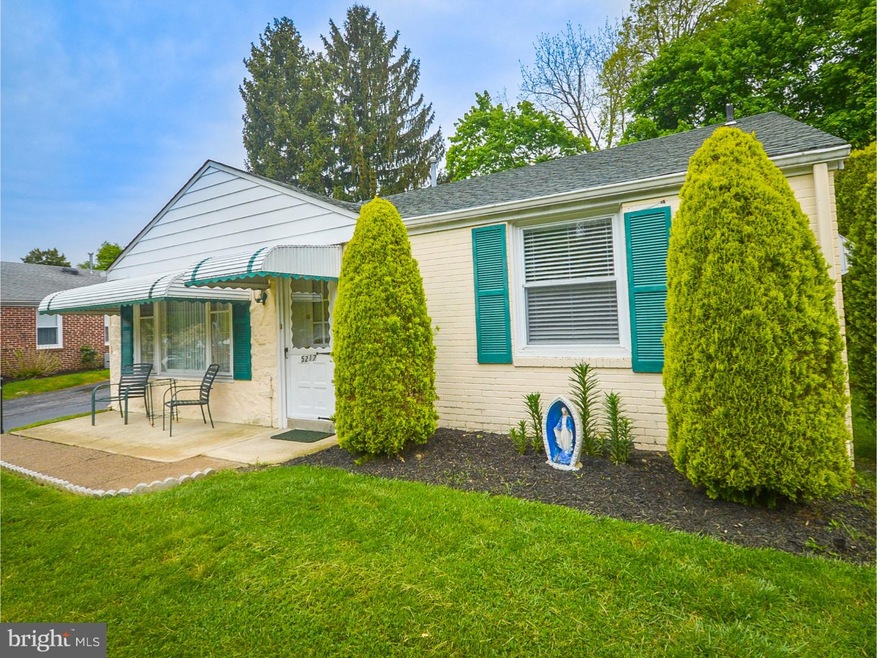 5217 Arrowhead Ln, Drexel Hill, PA 19026 - photo 1