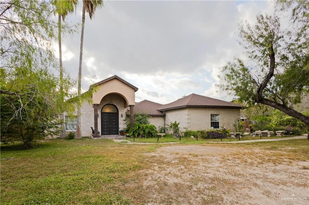 1961 Lion Lake Dr S unit SOUTH, Weslaco, TX 78596 - photo 1